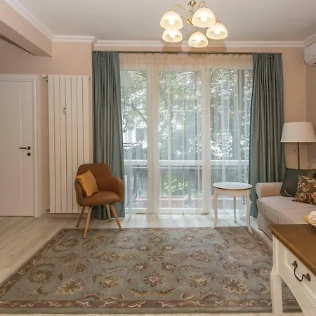 Romance And Cosy In The Heart Of *
