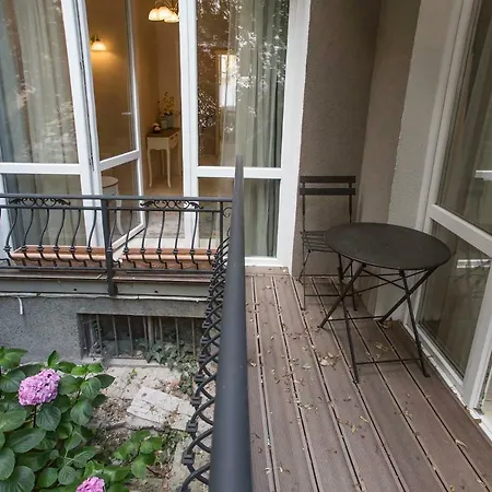 Romance And Cosy In The Heart Of Appartement